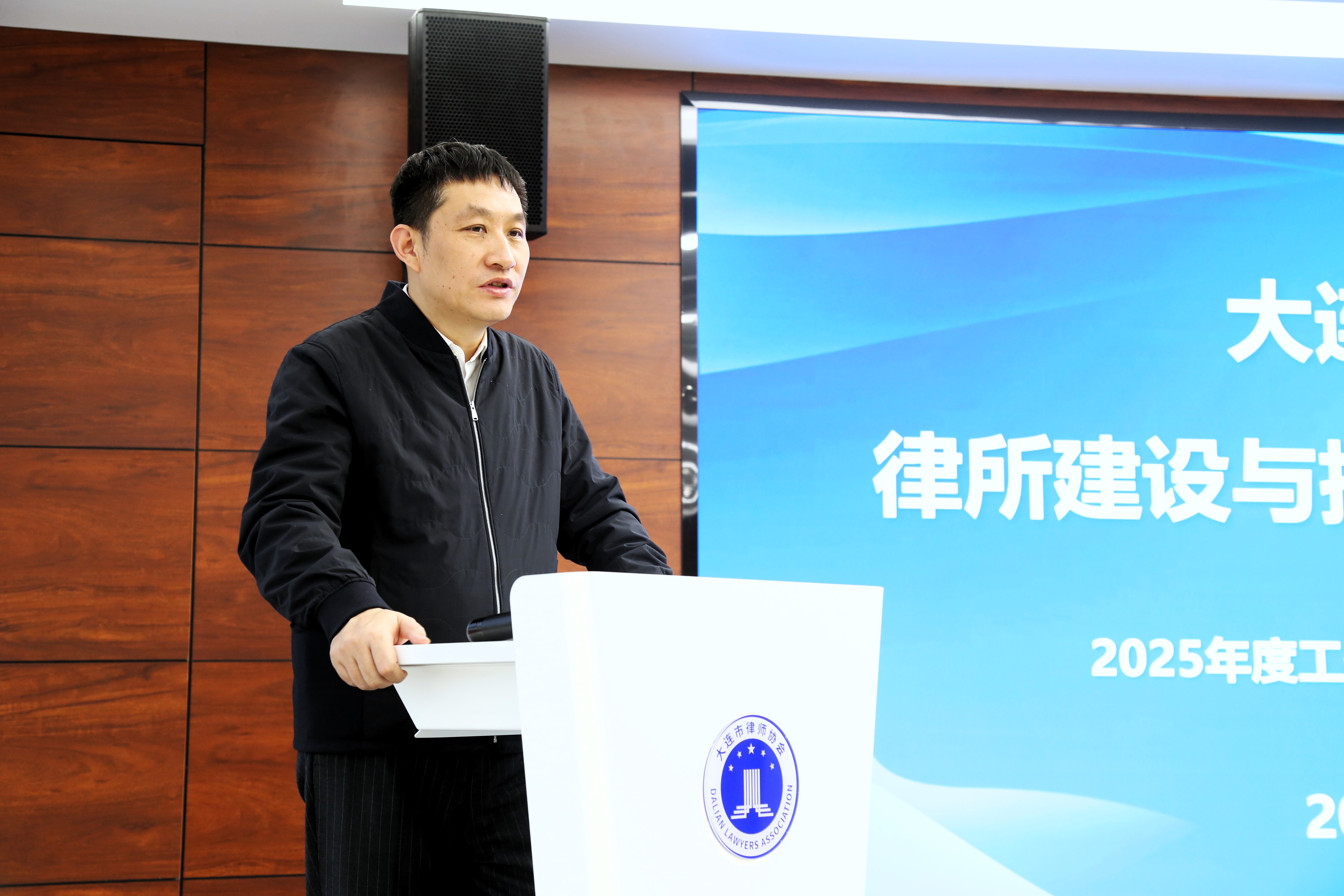 b96fc2b25e54e25a342762f3799a1dfa